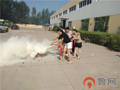 德州市经开区宋官屯街道开展“防火灾保平安”消防演练活动进十二里庄工业园